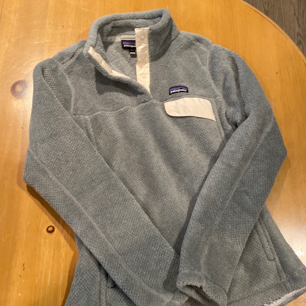 Patagonia Fleece Jacket; Grey with Cream; Size Medium